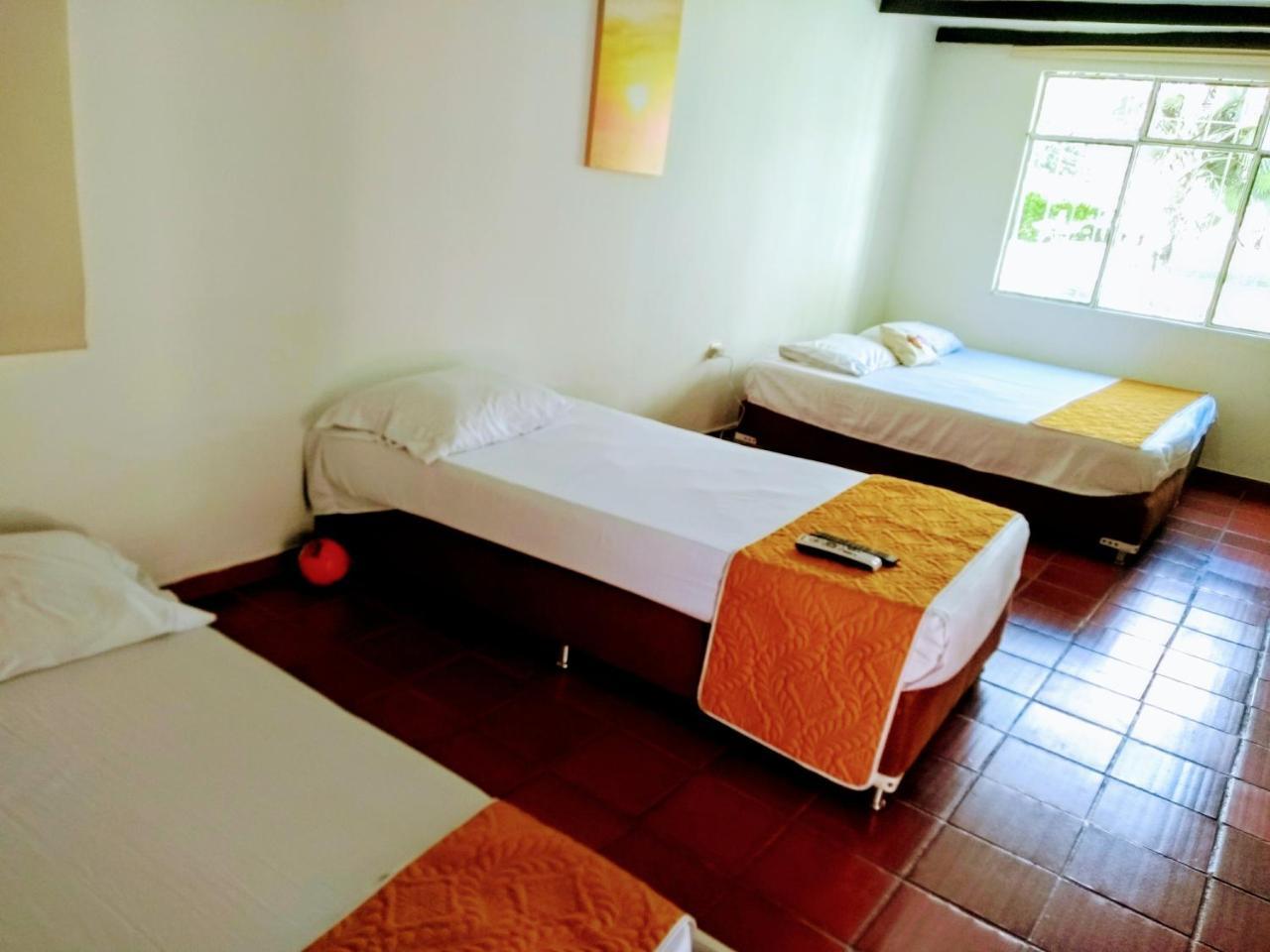 Hotel Playa By Marbar Hoteles Villeta Extérieur photo
